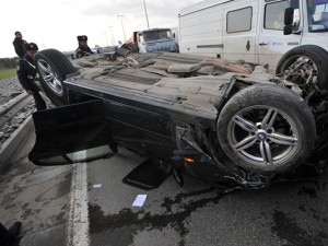 Ötən günün yol qəzalarında:  2 ölü, 12 yaralı