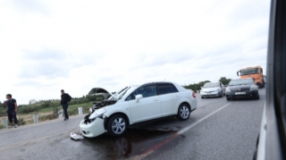 Bakıda "London taksi"si ilə “Nissan” toqquşdu - FOTO 