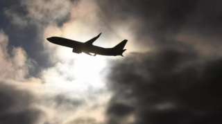 Liberiya prezidentini daşıyan təyyarənin təkəri partladı 