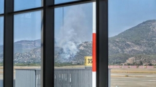 Türkiyənin Dalaman hava limanı  yaxınlığında yanğın tamamilə söndürülüb   - FOTO - YENİLƏNİB