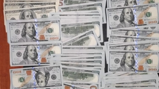 Gömrükçülər Gürcüstandan gələn avtomobildə xarici valyuta aşkar edib