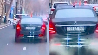 “AA” nömrəli “Mercedes” sürücüsü görün necə “nümunəvi” hərəkət etdi   - VİDEO
