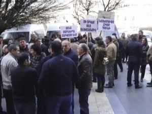 Lombardçılar yenidən aksiya keçiriblər