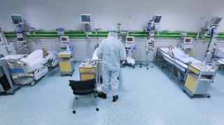 "İndiki koronavirus xəstələrinin vəziyyəti əvvəlkilərlə müqayisədə çox ağırdır"