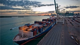 İran rəsmisi ölkə limanındakı qaçaqmal yanacağından danışdı 