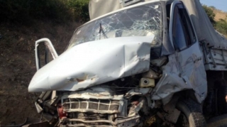 Sabirabadda “QAZel” aşıb, sürücü xəsarət alıb 