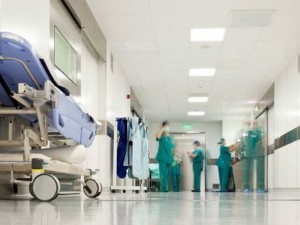 Sumqayıtda gənc qız 2-ci mərtəbədən yıxıldı: vəziyyəti ağırdır