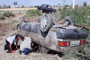 Baba maşını aşırdı - 2 yaşlı nəvvəsi öldü - Azərbaycanda DƏHŞƏTLİ QƏZA