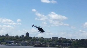 Helikopter çaya düşdü - VİDEO