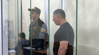 Özünü vəzifəli şəxs kimi təqdim edərək vətəndaşdan 133 min aldı - Məhkəmə işi 