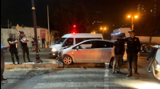 Bakıda iki avtomobil toqquşdu, xəsarət alan var 