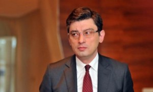 Nazir: "BTQ dəmir yolu magistralı Şərq-Qərb körpü rolunu oynayacaq"