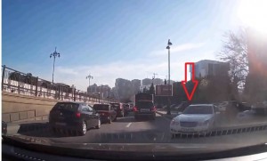 "Protiv" getmək üçün yol istəyən sürücü:10 KA 008 - VİDEO