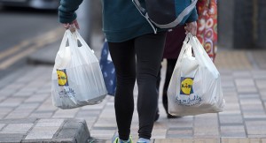 Sellofan torbalar xərçəngə yol