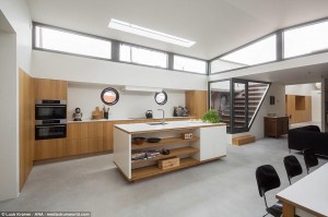 Yük gəmisini lüks evə çevirdilər - FOTO