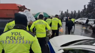 Yol polisləri Türkiyəyə yardım aksiyasına qoşulub  - VİDEO