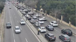 На каких улицах Баку 16 марта наблюдаются транспортные заторы? 