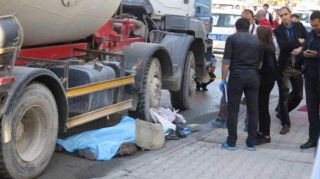 Salyanda beton qarışdıran yük avtomobili yaşlı qadını vurub öldürdü