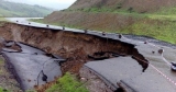 Azərbaycanda avtomobil yolu çökdü - FOTOLAR