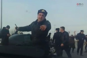 Qobustanda yolda qalmaqal düşüb – VİDEO