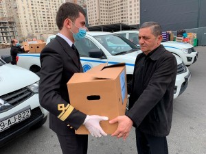 Dövlət Dəniz Agentliyi aztəminatlı ailələrə sovqat payladı - FOTO