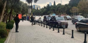 Bakıda daha bir səki avtomobillərdən qurtuldu - FOTO