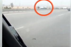 Polis hərəkətə keçdi: Yük maşınının sürücüsündən təhlükəli hərəkət - VİDEO