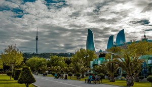 Sabahdan küçə və parklarda qrup şəklində gəzmək qadağan olundu