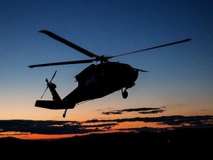 Havay adalarında helikopter küçəyə düşdü: 3 ölü