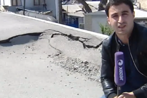 Bakıda tunelin üzərində asfalt örtüyü çöküb - VİDEO