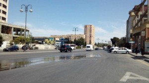 Məhəmməd Hadi küçəsində su borusu yenidən partlayıb - FOTO