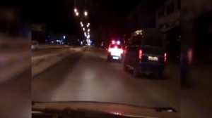 Polislər sərxoş sürücünü saxlamaq üçün atəş açdılar - VİDEO