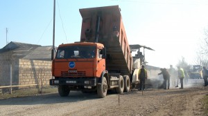 Qusar rayonunun Qullar avtomobil yolu yenidən qurulur - FOTO