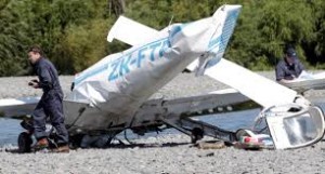 Təyyarə milli parka düşdü: 2 ölü