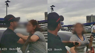 Metronun yaxınlığında əlbəyaxa dava: Qadın kişini döydü    - VİDEO
