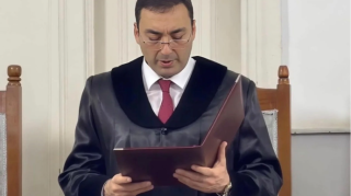 Ölkədən qaçan gömrük məmuru ilk məhkəmədən ev dustaqlığına buraxıldı 