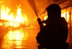 Yük gəmisində baş verən yanğın söndürüldü