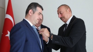 İlham Əliyev Haluk Bayraktarı “Qarabağ” ordeni ilə təltif edib - FOTO