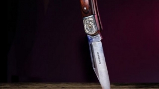 Bakıda ər əvvəlcə arvadını, sonra özünü bıçaqlayıb