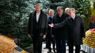 Prezident Düşənbədə qeyri-rəsmi şam yeməyində iştirak edir - FOTOLAR 