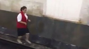 Bakı metrosunda qəribə olay - VİDEO