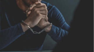 Küçədə xuliqanlıq etdi - Evinə 1000 nəfəri qeydiyyata saldırdığı üzə çıxdı 