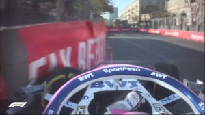 “Formula 1” pilotu Bakıda qəzaya düşdü: maşınının təkəri qopub