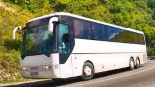 Шесть человек погибли в результате падения автобуса в реку в Испании