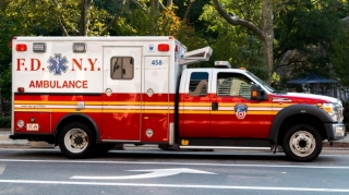 В Нью-Йорке в результате столкновения автобусов пострадали свыше 80 человек 