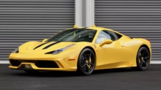 Nadir “Ferrari” yarım milyona satılır 