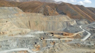 Azərbaycan Ordusu Zod qızıl yatağında bu texnikaları müsadirə etdi - VİDEO