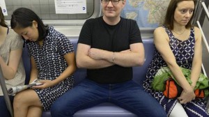 Kişilər avtobus və metroda belə otura bilməyəcək - QADAĞA