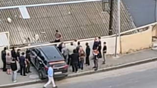 Aвтомобиль на скорости пробил стену - ДТП в Баку - ВИДЕО 