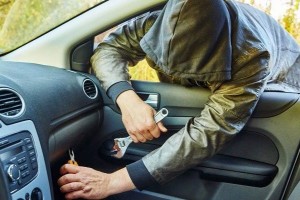 Ötən il avtomobildən pul oğurlayan şəxs saxlanılıb - Bakıda